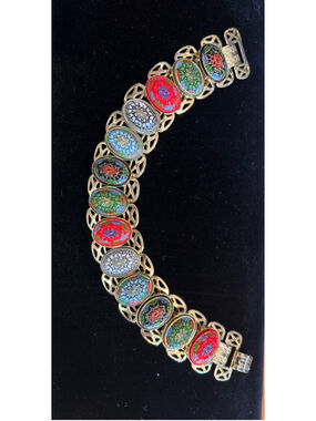 Women’s Estate Lucite Multi Color Gold Tone Link Bracelet Ca 1940's-1950’s